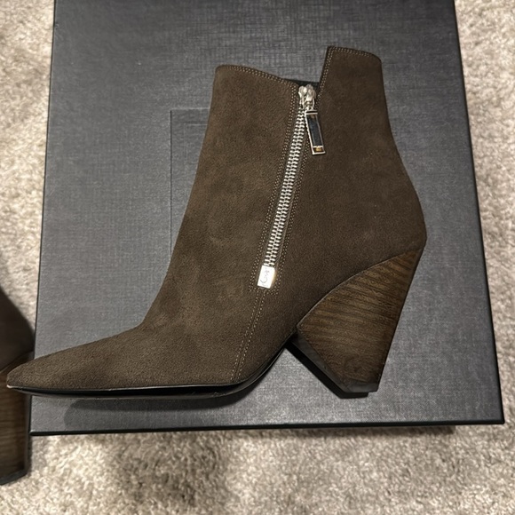 ✨SAINT LAURENT Niki Ankle Boots✨beautiful ❤️ - Picture 6 of 9